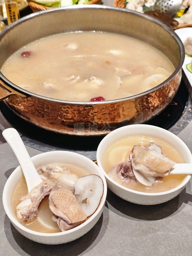 ☘️清爽新品！順德公新品清補涼胡椒雞🥘