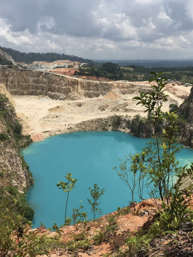 A Quiet Hike to the Blue Lake, Johor Bahru (Taman Awam BBKP)