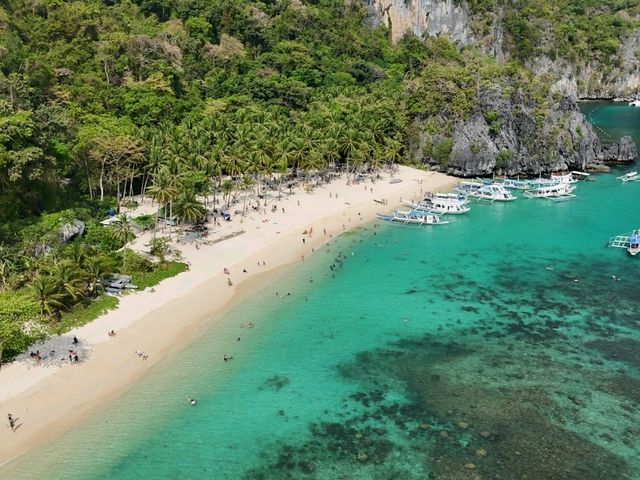 Seven Comandos Beach