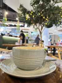 Asian Fusion Cuisine⭐️THE TREE⭐️Cosy Café 