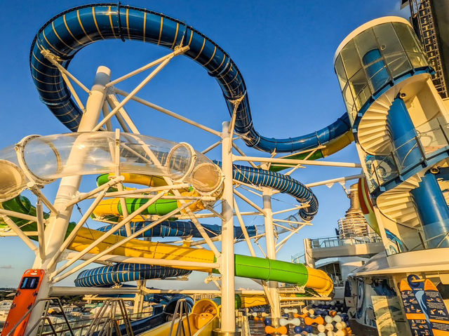 🏰⚓ Independence of the Seas Review: A Royal Family Adventure! 🎢🍕  