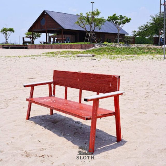 🏖 หาดเสาเอียง