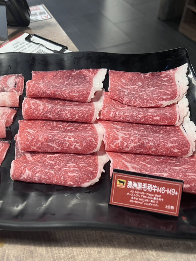 麻辣火鍋吃到飽