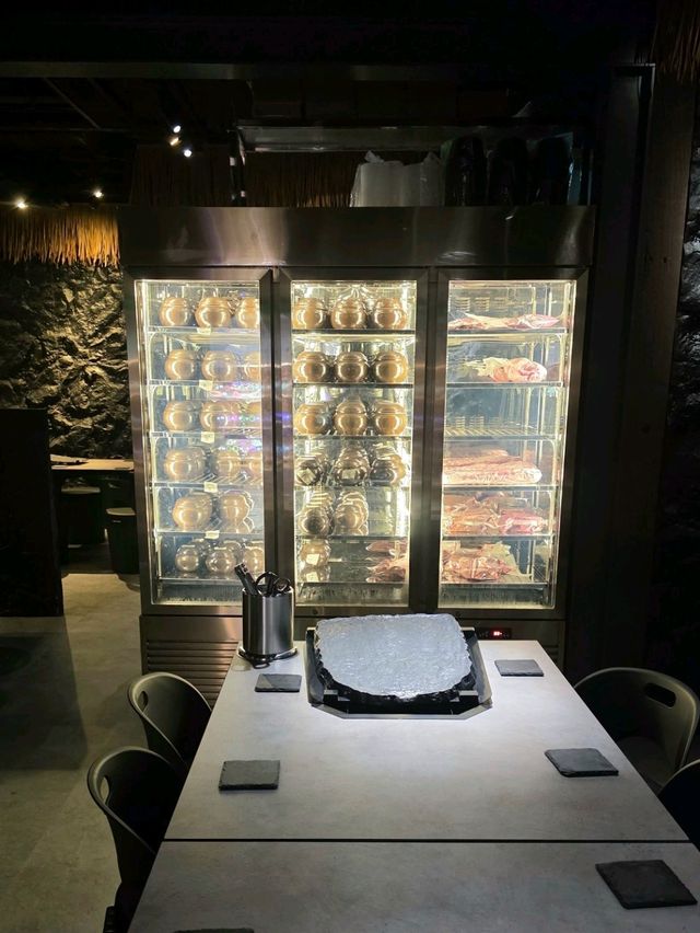 旺角🪨岩石洞穴濟州韓式燒肉店