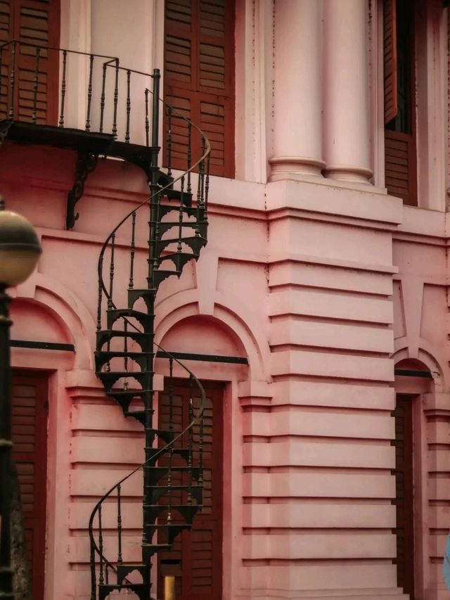 A Journey Through Time at Ahsan Manzil – The Pink Palace of Dhaka