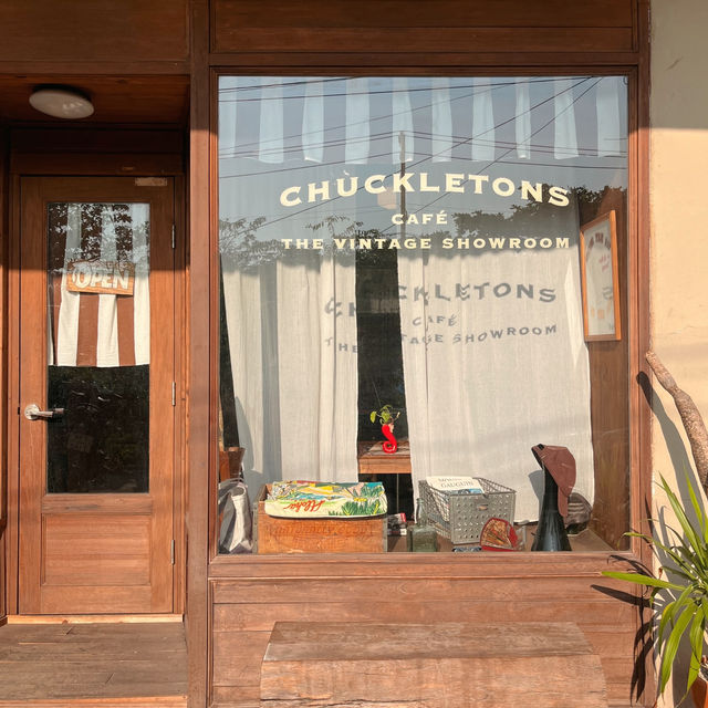 𝗖𝗵𝘂𝗰𝗸𝗹𝗲𝘁𝗼𝗻𝘀 คาเฟ่ลับๆย่านรังสิต