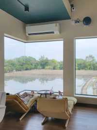 Be Your Own Cafe & Bar คาเฟ่ปากเกร็ด นนทบุรี