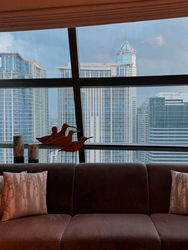Skyline Chic & Soulful Luxury – Rosewood Bangkok