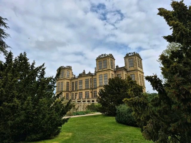 Hardwick Hall: Love for glass and grand history