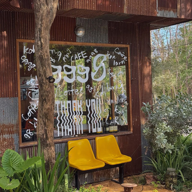 9998 Cafe คาเฟ่สไตล์วินเทจ เกาะล้าน, ชลบุรี
