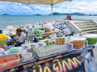 ถนนคนเดินอ่าวดงตาล สัตหีบ..แค่ปากซอย
