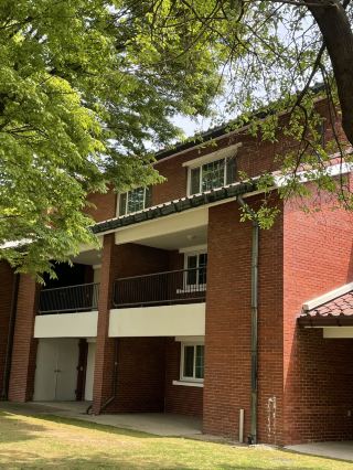 A Little Foreign Haven in Seoul: Yongsan Janggyo Residential Complex 5