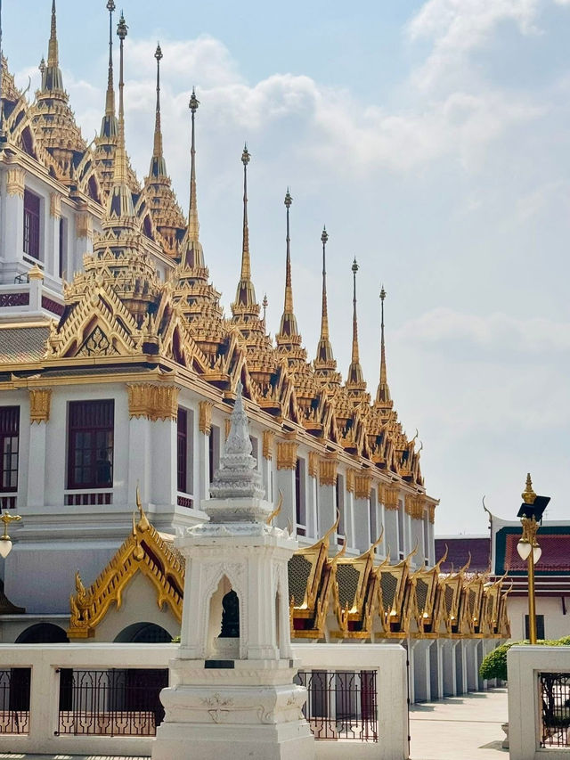 Rare 37‑Spires Temple with No Entry Fee  at Wat Ratchanatdaram