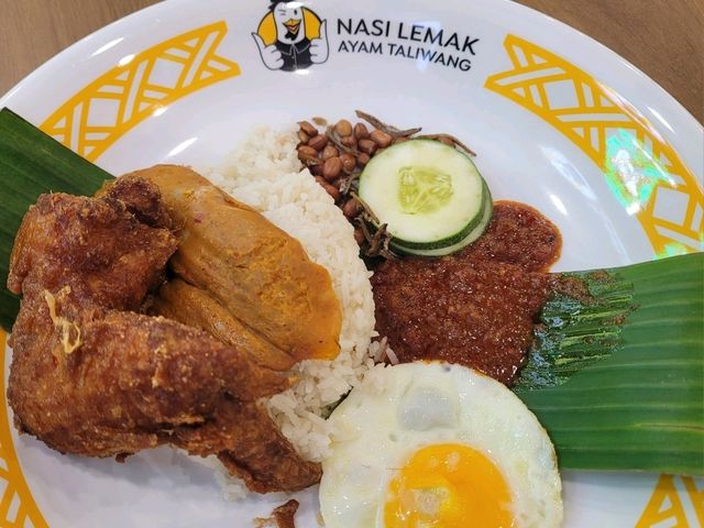 Singapore's Gastro-icon : Lau Pa Sat