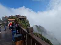ยอดเขาฟานซีปัน (Fansipan Mountain)