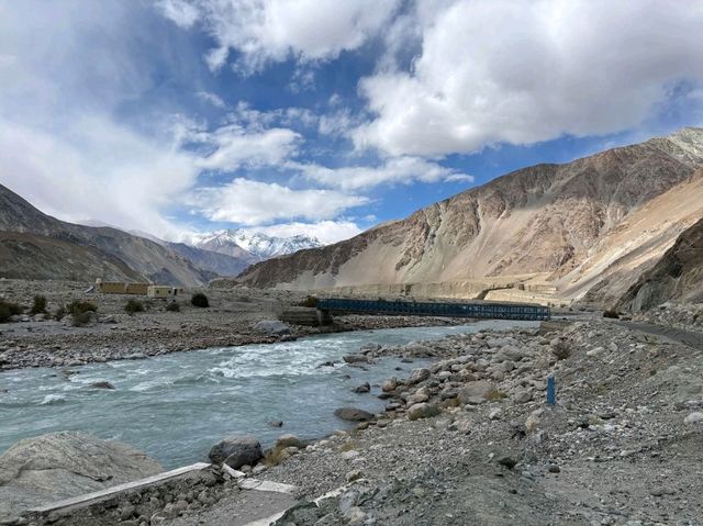 Srinagar - Ladakah - Khardungla -Nubra -Pangong 