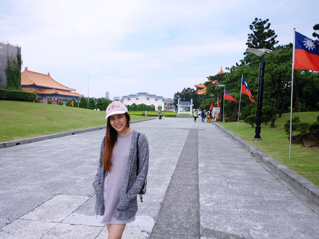 เที่ยวอนุสรณ์สถานเจียงไคเช็ค 