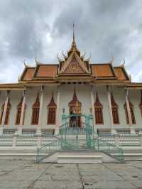 Legacy in Metal and Marble: The Pagoda, Pavilion, and the King on Horsebac