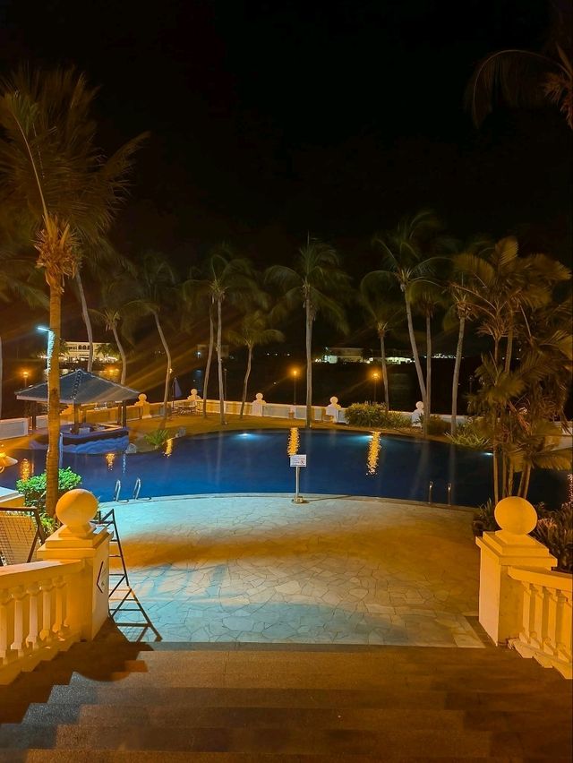 “Avillion Admiral Cove – Spacious Seaside Retreat with Charming Flaws”
