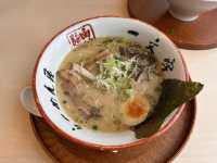 一碗驚艷寒冬的極品鹽味湯頭👍！函館一文字拉麵🍜暖進心坎裡