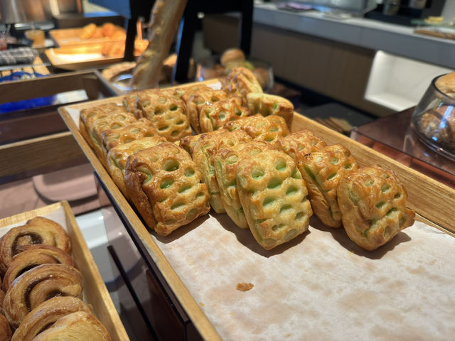 🍽️ Breakfast Delight at Café 168, G Hotel Gurney