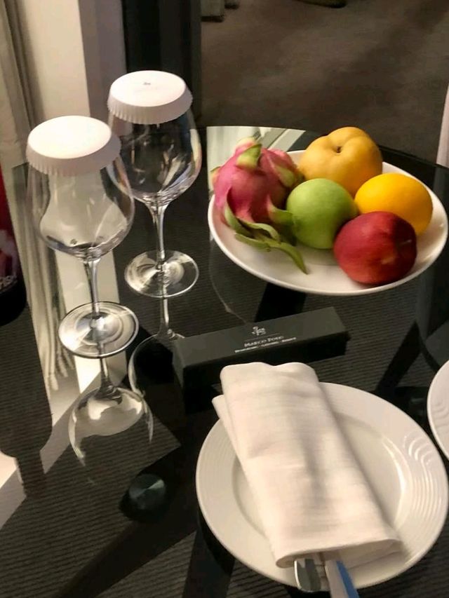 🌆🛎️ Prince Hotel Hong Kong – A Shopper’s Dream Stay in Tsim Sha Tsui! 👜🛏️