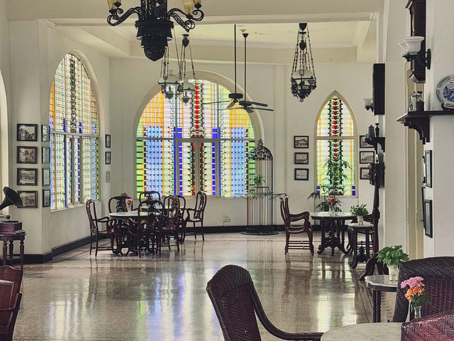 Surabaya: A Glimpse into Colonial Grandeur at Hotel Majapahit MGallery 🏨✨