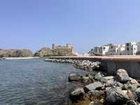 【Al Jalali Fort／アル・ジャラリ要塞｜ムトラ湾を見守る“海辺の防御要塞と時の記憶”】