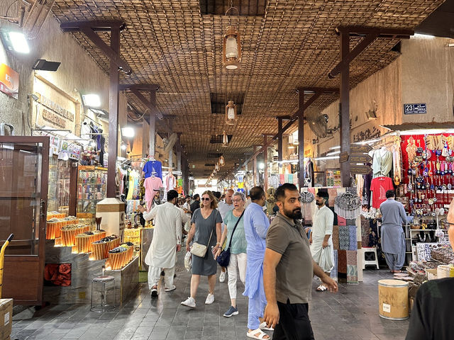 【Dubai Spice Souk／ドバイ・スパイススーク｜ディラ“香りと色が広がるアラビアの台所”】