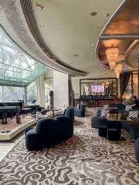 ✨ Weekend Staycation ที่ Hilton Grande Asoke Bangkok – คุ้มค่าเกินราคา! 🛏️🍃