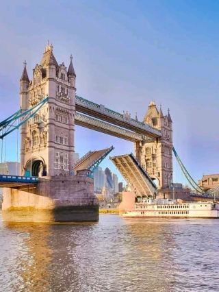 honestly one of the nicest things to do in London, especially if you’re trying to escape the busy streets without leaving the city