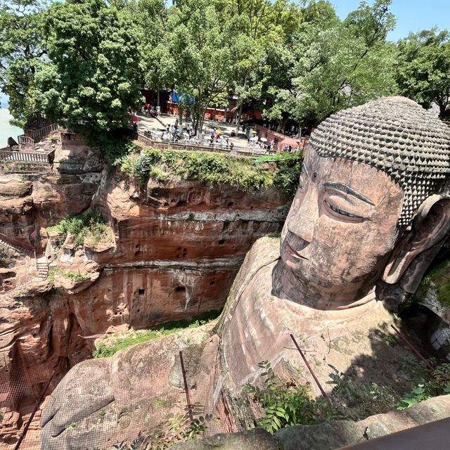 📍 Leshan Giant Buddha Guide | World’s Largest Seated Buddha Statue