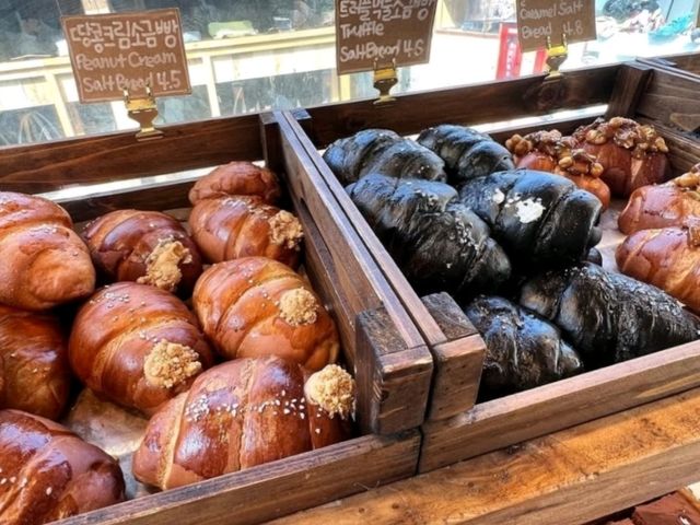 Nostalgic Alleys & Cafe Vibes – Ikseon‑dong Hanok Village