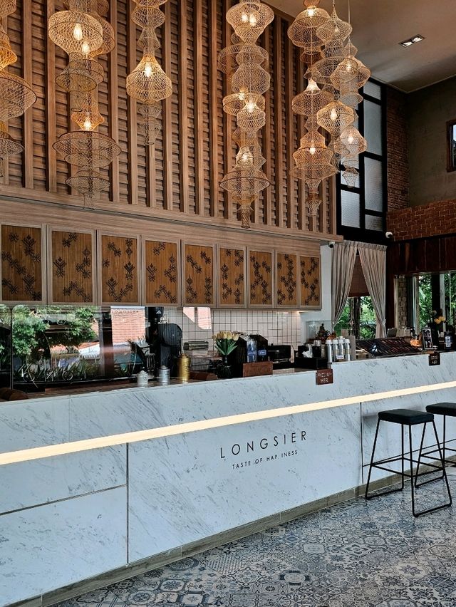 - LONGSIER Lifestyle Cafe -