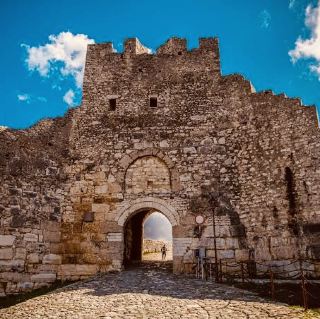 🏰 Solo Time-Travel: Berat Castle – Albania’s Living Fortress