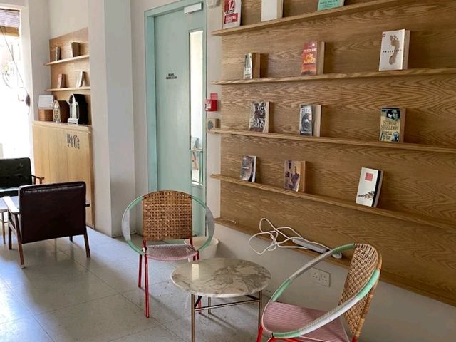 “Vintage Vibes in the Heart of Little India”