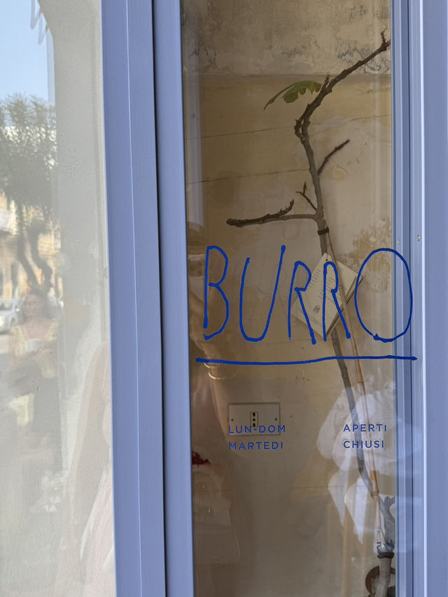 🇮🇹 🧈 ☕️ B U R R O  C A F E • a real gem in Ostuni 💎 