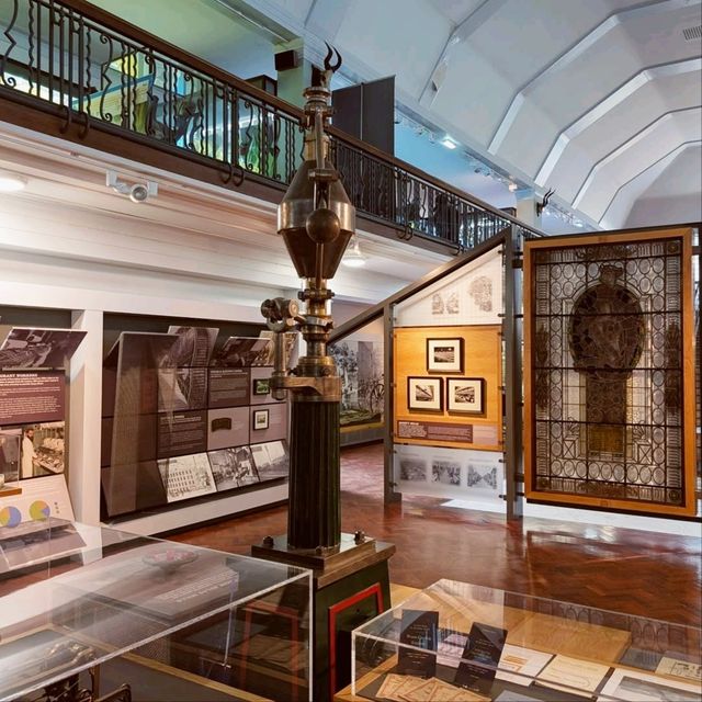 Bolton Art Gallery, Library & Museum