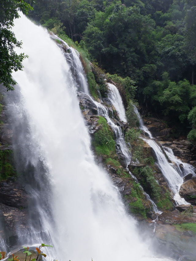 น้ำตกวชิรธาร - Wachirathan Waterfall
