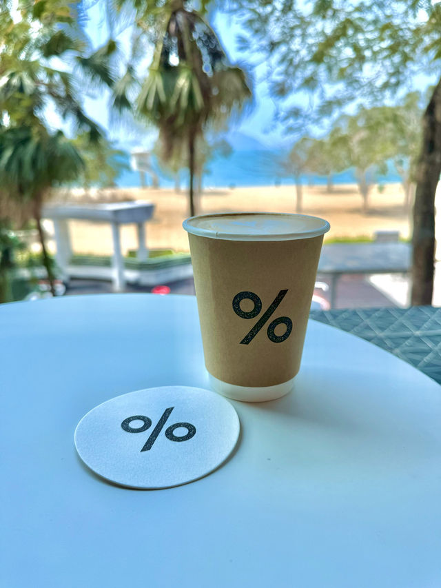 ร้านกาแฟบรรยากาศดีริมชายหาดRepulse Bay