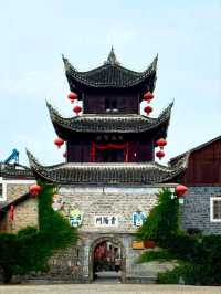 River Bends and Chill Streets in Zhenyuan Ancient Town