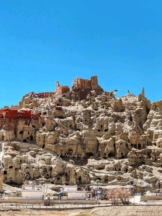 Desert Dreams and Ancient Vibes in Zanda
