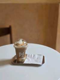 나트랑 여행 가이드 | P2 카페 (P2 Coffee) – 포티크 호텔 맞은편 힙한 카페