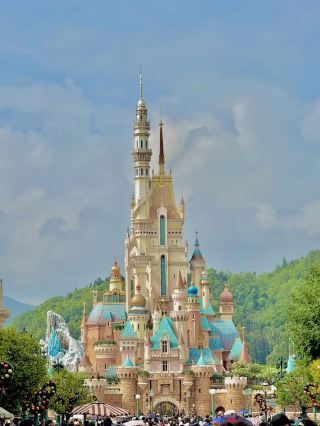 A surprise trip to Hong Kong Disneyland!
