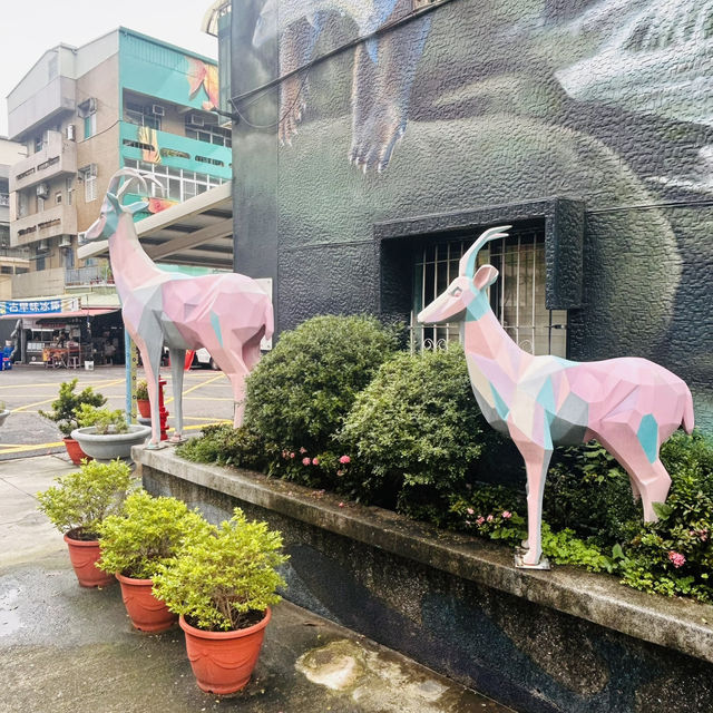 🎨 WeiWu Mi Mi Village: Kaohsiung’s Open-Air Street Art Museum – Your Ultimate Guide