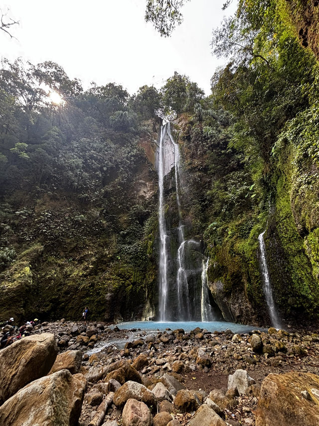 Dua Warna Waterfall-Sibolangit Dua Warna Waterfall-Sibolangit