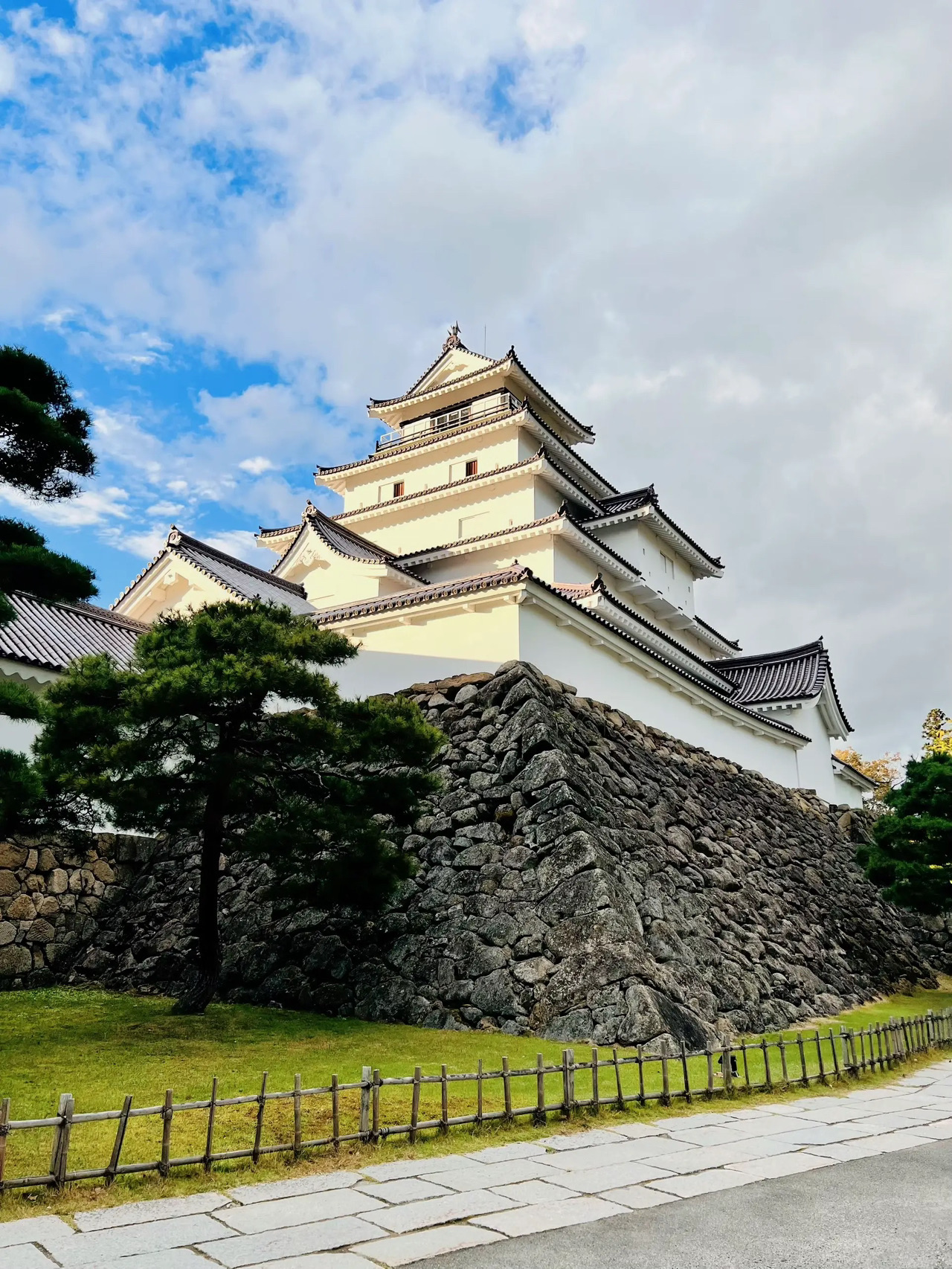 【Fukushima】A Must-Visit! The Revival of a Historic Castle from the Late Edo Period.
