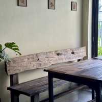 คาเฟ่ฟีลนั่งเล่นบ้านเพื่อน ใจกลางเมืองภก