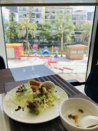 游水之前 更係食番個豐富美味的早餐🍳