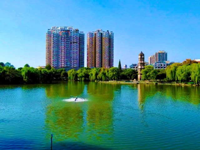 Xiuhu Park: The Heart of Yiwu’s City Life